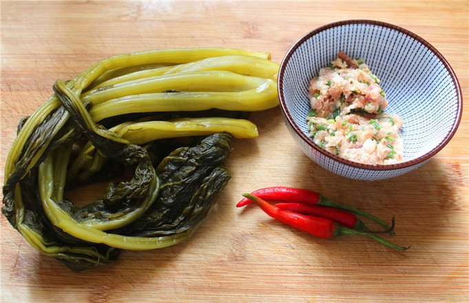 Dưa cải muối chua xào thịt băm - món ăn dễ làm , hết veo cả nồi cơm - Ảnh 1.