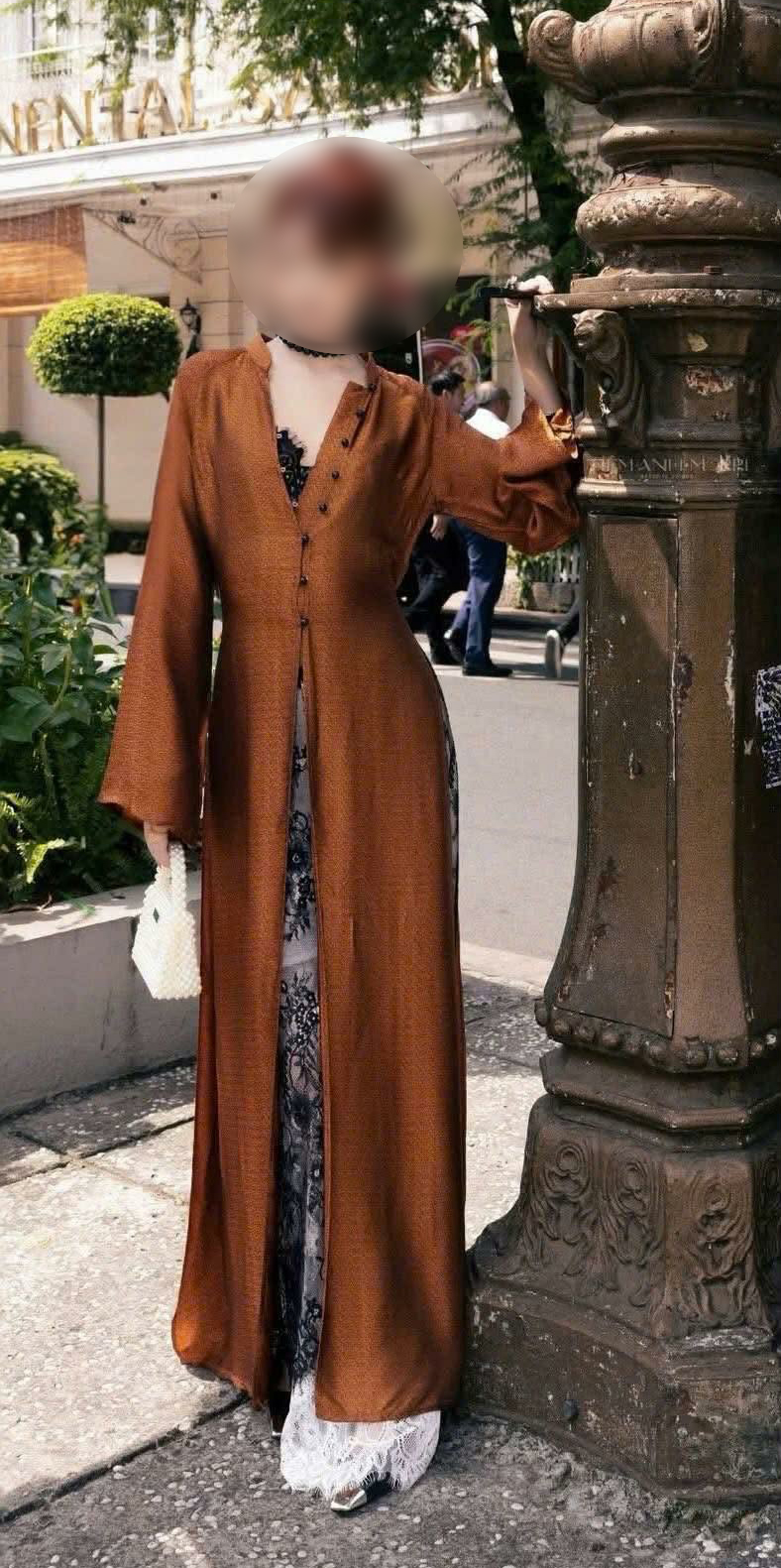 Lại th&ecirc;m một mẫu &aacute;o d&agrave;i Tết dấy l&ecirc;n 