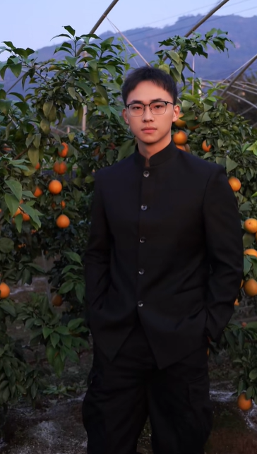 B&iacute; thư th&ocirc;n đẹp trai quảng b&aacute; n&ocirc;ng sản: 20 triệu người xem video hấp dẫn - Ảnh 5.