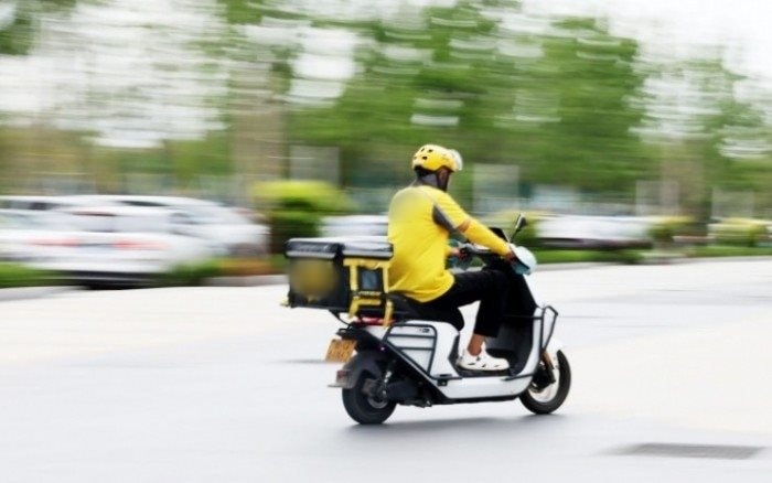 Cặp vợ chồng Wales tr&uacute;ng số độc đắc lần hai với 35 tỷ đồng - Ảnh 1.