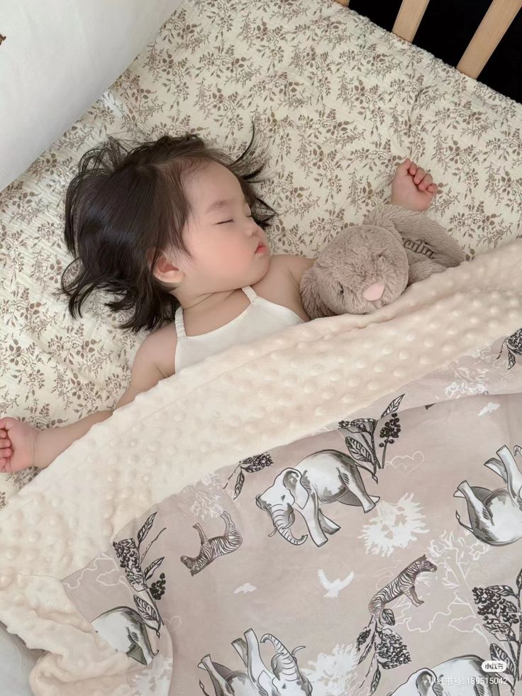 M&ugrave;a đ&ocirc;ng nhưng nửa n&oacute;ng nửa lạnh khiến nhiều mẹ bỉm hoang mang kh&ocirc;ng biết mặc đồ ngủ thế n&agrave;o cho con- Ảnh 2.