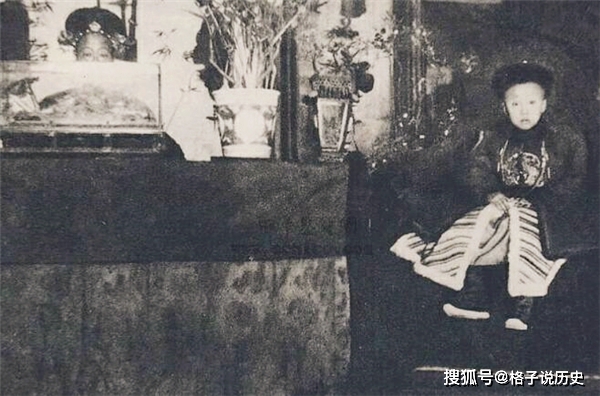 Ho&agrave;ng hậu ở ng&ocirc;i l&acirc;u nhất nh&agrave; Thanh: Kh&ocirc;ng một đ&ecirc;m thị tẩm trong 20 năm, được lịch sử gọi l&agrave; 