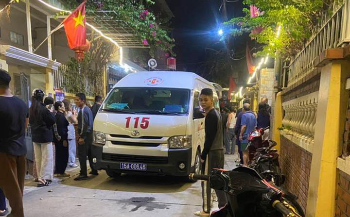 Nổ lớn l&agrave;m sập nh&agrave; trọ ở Hải Ph&ograve;ng, 2 người bị thương nặng - Ảnh 1.