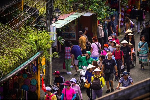 Khơi th&ocirc;ng d&ograve;ng chảy h&agrave;ng h&oacute;a về n&ocirc;ng th&ocirc;n: Bước đi chiến lược của b&aacute;n lẻ hiện đại - Ảnh 1.
