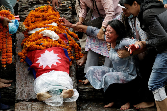 Ch&ugrave;m ảnh: Ch&uacute;ng ta đ&atilde; sống một năm 2025 như thế n&agrave;o?- Ảnh 14.