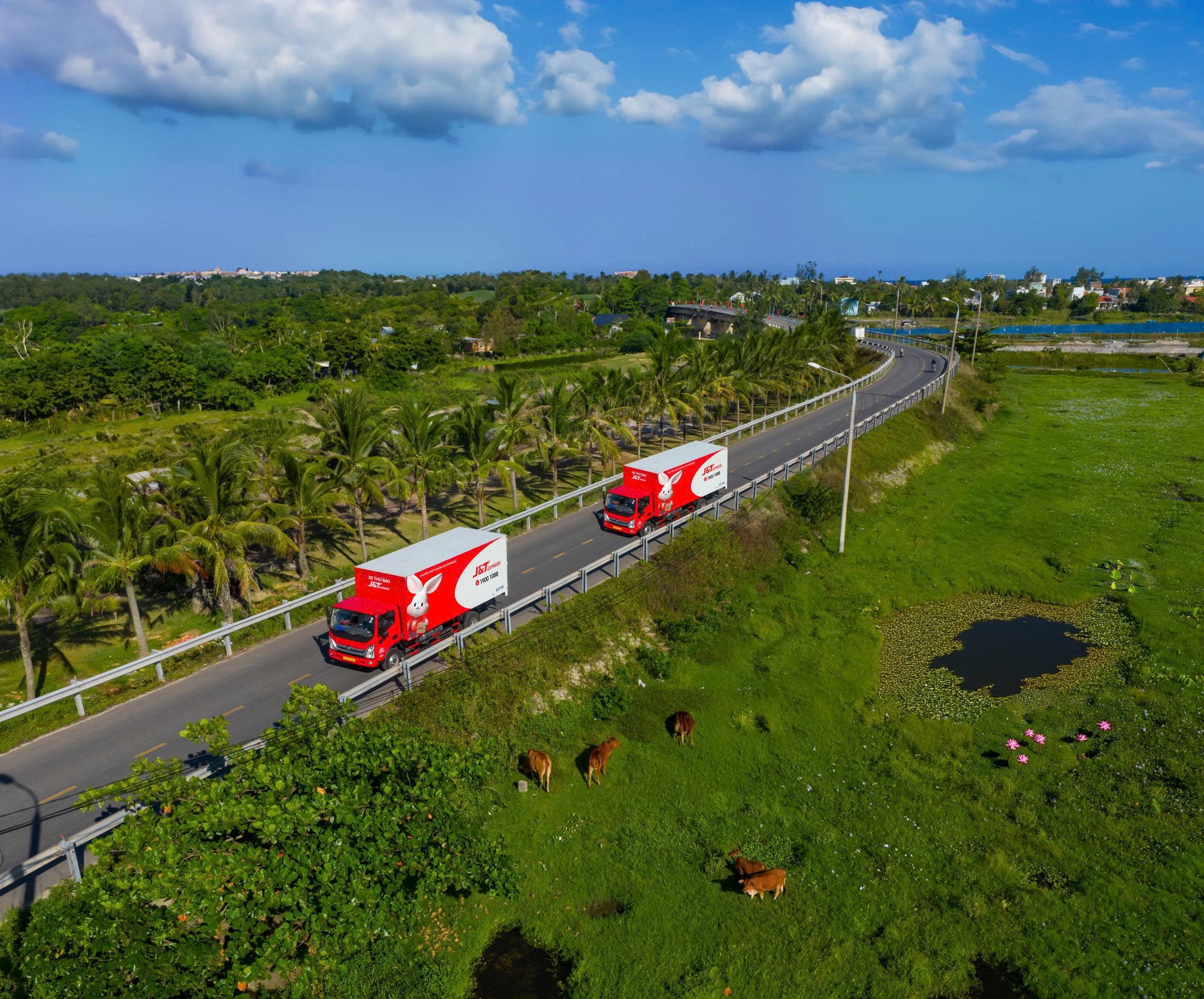 J&T Express nỗ lực kết nối bu&ocirc;n l&agrave;ng, mở lối ph&aacute;t triển nơi v&ugrave;ng bi&ecirc;n viễn Chư Pr&ocirc;ng- Ảnh 1.