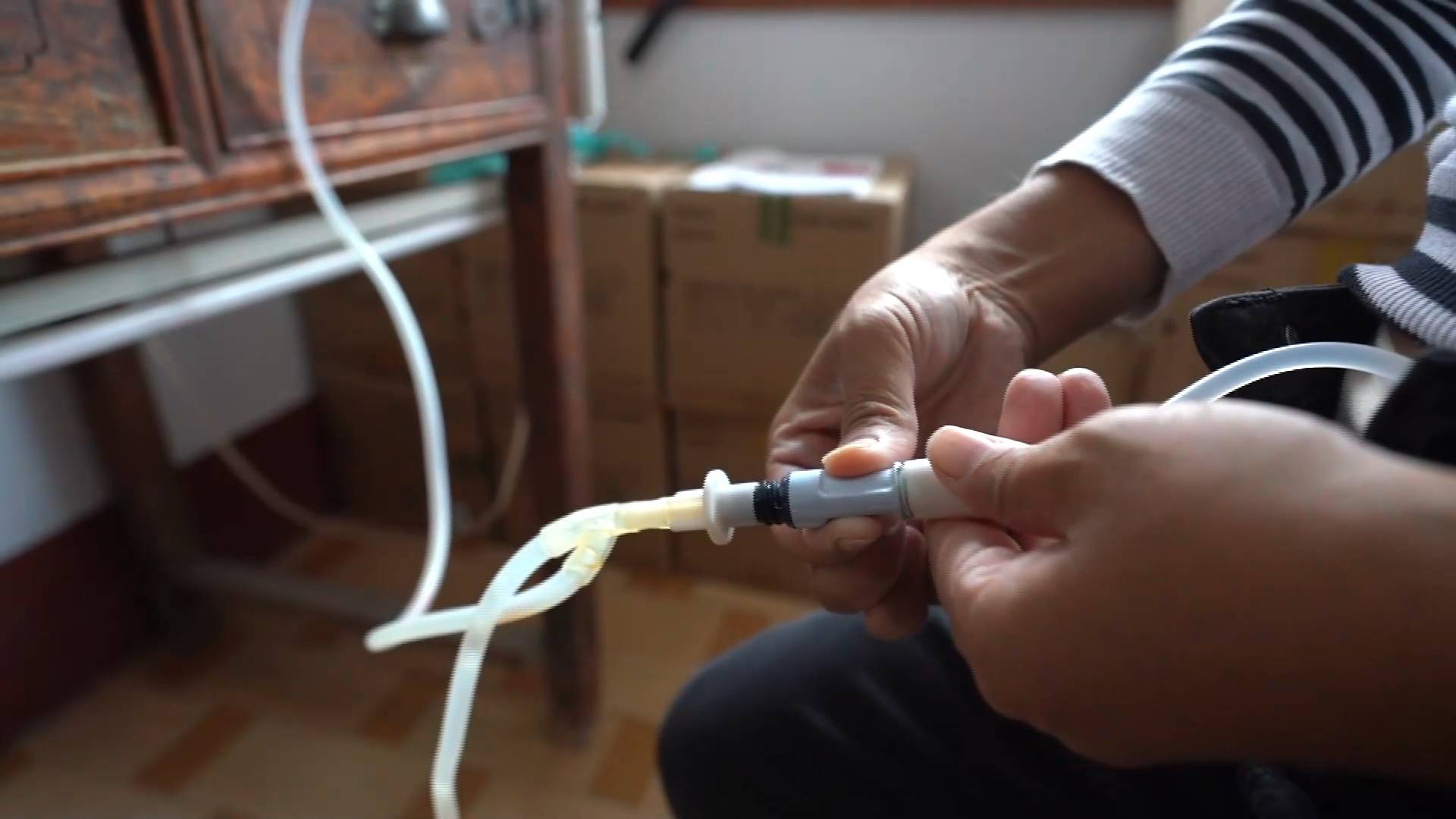 C&ocirc; gi&aacute;o suy thận giai đoạn cuối: Lọc m&aacute;u 4 lần/tuần, chưa từng nghỉ dạy d&ugrave; chỉ 1 tiết suốt 7 năm r&ograve;ng- Ảnh 1.