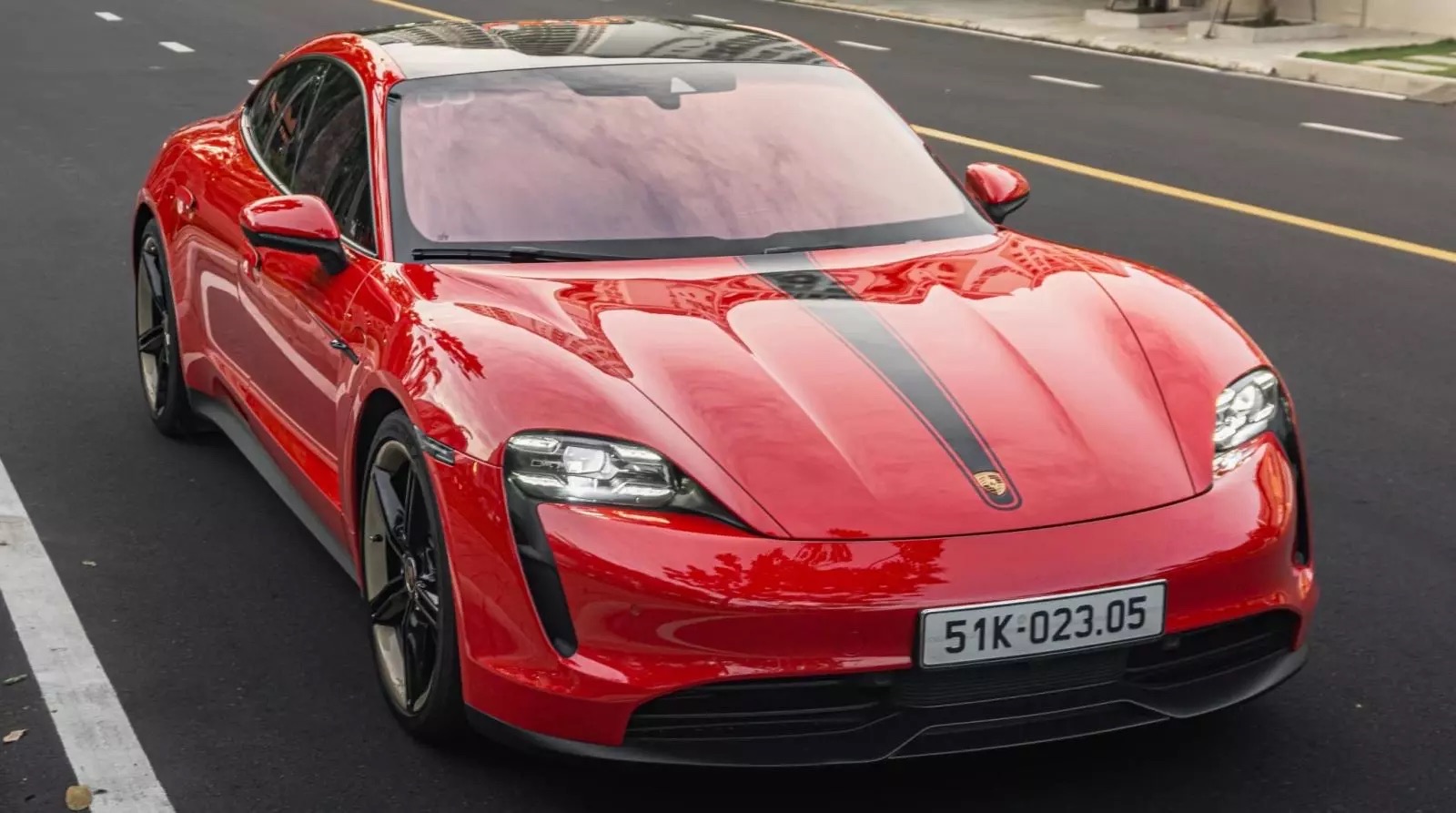 Năm 2025 của những đại gia si&ecirc;u xe v&agrave; những vụ &aacute;n chấn động trong x&atilde; hội - Ảnh 4.