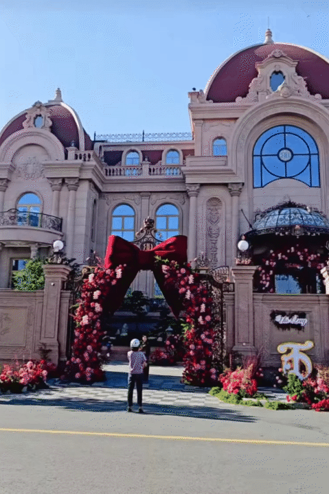 Đ&aacute;m cưới của &aacute;i nữ tập đo&agrave;n lớn ở B&igrave;nh Thuận đang 