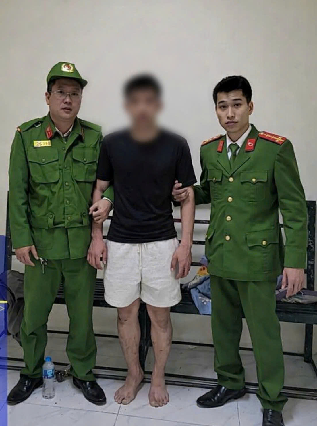 Bắt đối tượng sinh năm 2008 trộm 4 vợt Pickleball tại Hà Nội - Ảnh 1. Bắt đối tượng sinh năm 2008 trộm 4 vợt Pickleball tại Hà Nội - Ảnh 1.