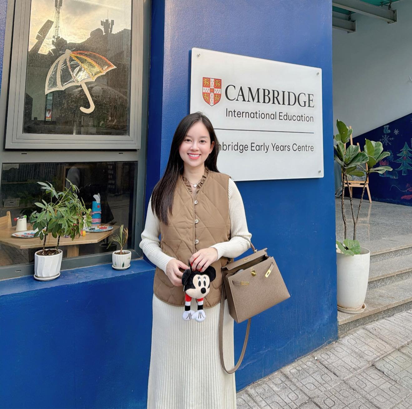 Hai nhóc siêu quậy nhà Ly Kute chiếm spotlight đêm Giáng Sinh, mẹ bầu lộ diện vô cùng rạng rỡ- Ảnh 11.