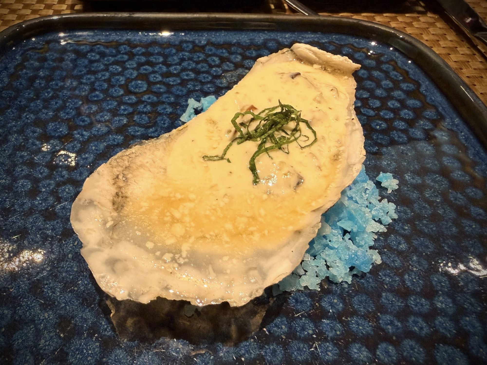 Trấn Th&agrave;nh thừa nhận l&eacute;n l&eacute;n k&yacute; hợp đồng h&ocirc;n nh&acirc;n với Hari Won trong suốt 9 năm- Ảnh 2.