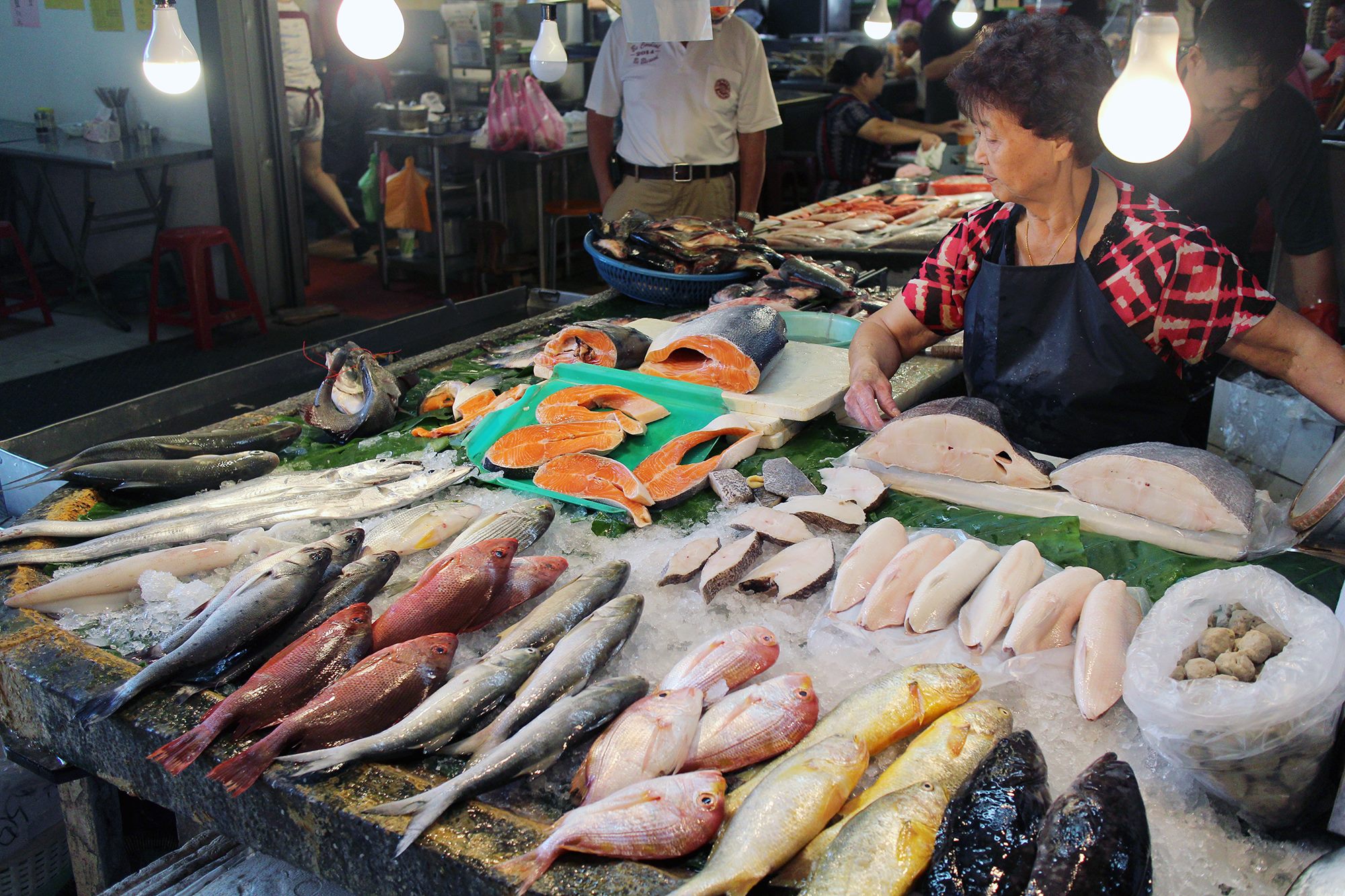 Nhờ học mẹ c&aacute;ch xem đồ chợ h&ocirc;m nay rẻ hay đắt, t&ocirc;i mới biết m&igrave;nh mất tiền oan nhiều thế n&agrave;o - Ảnh 4.