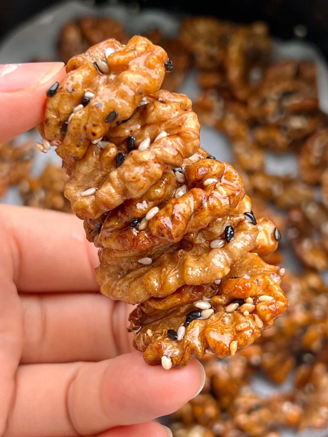 Tự làm óc chó hổ phách giòn tan không cần chiên cho cả nhà cùng mê - Ảnh 12. Tự làm óc chó hổ phách giòn tan không cần chiên cho cả nhà cùng mê - Ảnh 12.