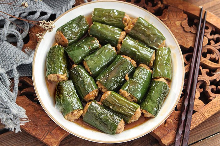 Kh&ocirc;ng phải l&aacute; lốt hay mướp đắng, loại nguy&ecirc;n liệu n&agrave;y đem nhồi thịt ngon bất ngờ, hầu hết chị em chưa từng thử - Ảnh 1.