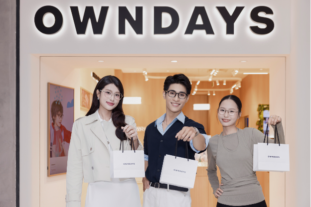 C&ugrave;ng d&agrave;n KOLs kh&aacute;m ph&aacute; kh&ocirc;ng gian trải nghiệm mắt k&iacute;nh chuẩn Nhật Bản tại OWNDAYS Sense City Phạm Văn Đồng - Ảnh 1.