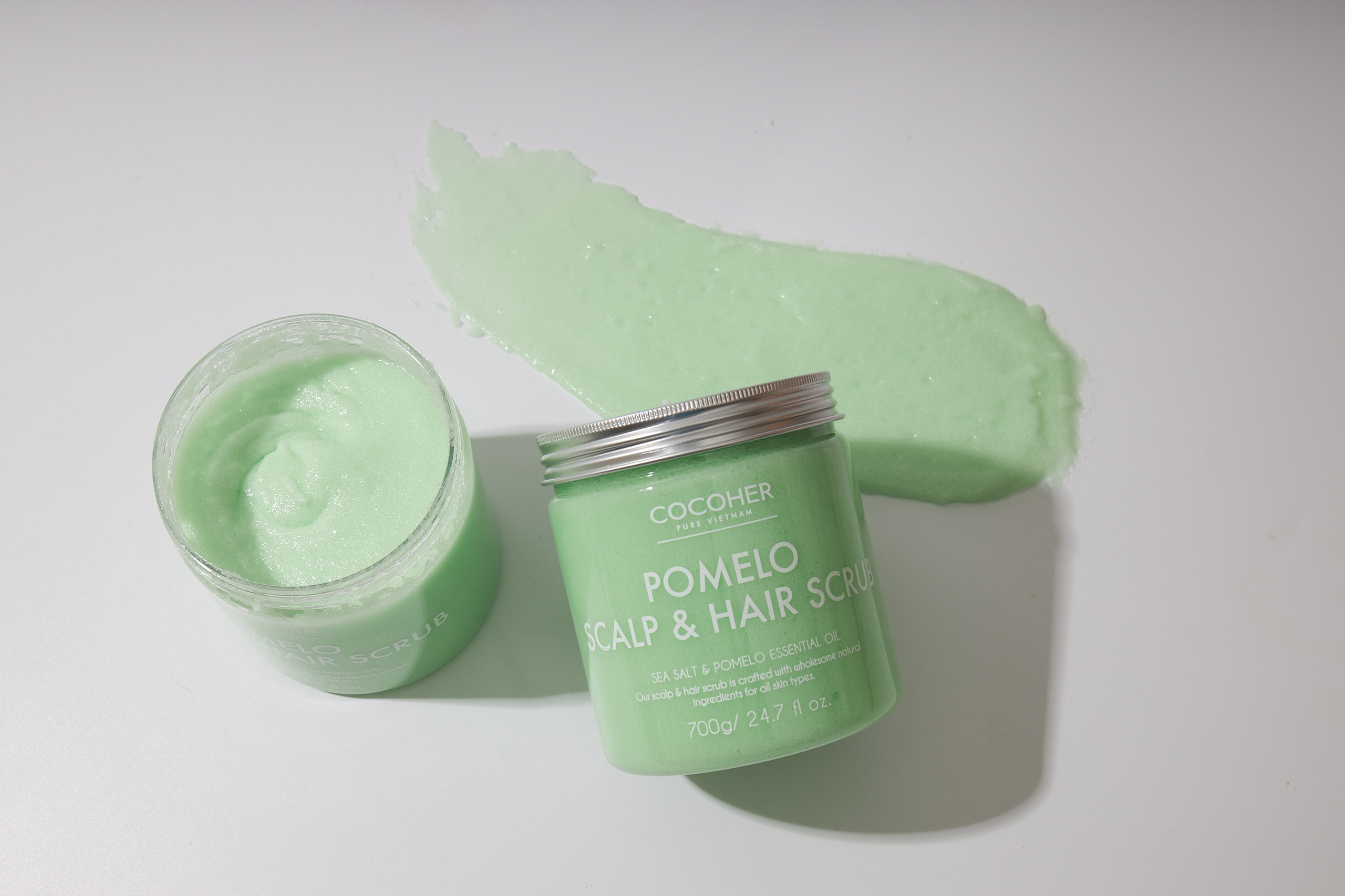 T&ocirc;i to&agrave;n d&ugrave;ng đồ chăm t&oacute;c 