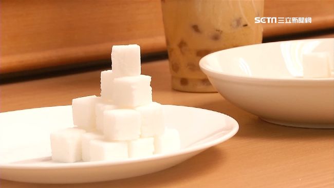 80% c&aacute;c trường hợp ung thư được chẩn đo&aacute;n ở giai đoạn muộn! Một th&oacute;i quen ăn uống l&agrave; nguy&ecirc;n nh&acirc;n h&agrave;ng đầu g&acirc;y tử vong do ung thư- Ảnh 2.