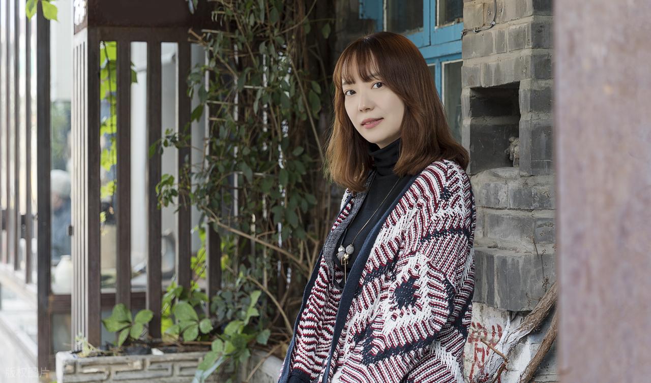 T&ocirc;i cắt hơn 12 triệu mỗi năm chỉ nhờ 3 ti&ecirc;u ch&iacute; chọn quần &aacute;o: Tủ đồ gọn, sống nhẹ hơn hẳn - Ảnh 1.