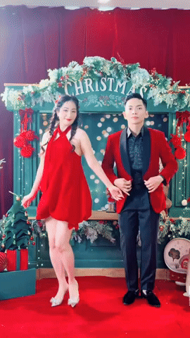 7 triệu người xem mẹ 3 con Kh&aacute;nh Thi 