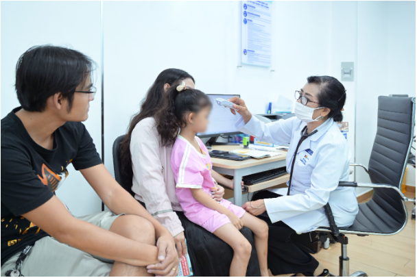 Long Ch&acirc;u đồng h&agrave;nh c&ugrave;ng ng&agrave;nh y tế trong chiến lược ph&aacute;t triển hệ thống nhi khoa chăm s&oacute;c to&agrave;n diện cho trẻ em - Ảnh 1.