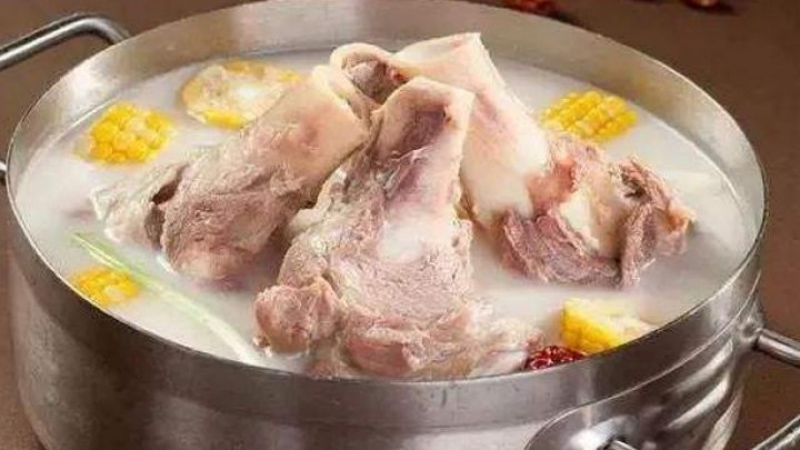 Hầm xương bao l&acirc;u l&agrave; tốt nhất để nước d&ugrave;ng ngọt m&agrave; kh&ocirc;ng nồng? - Ảnh 1.