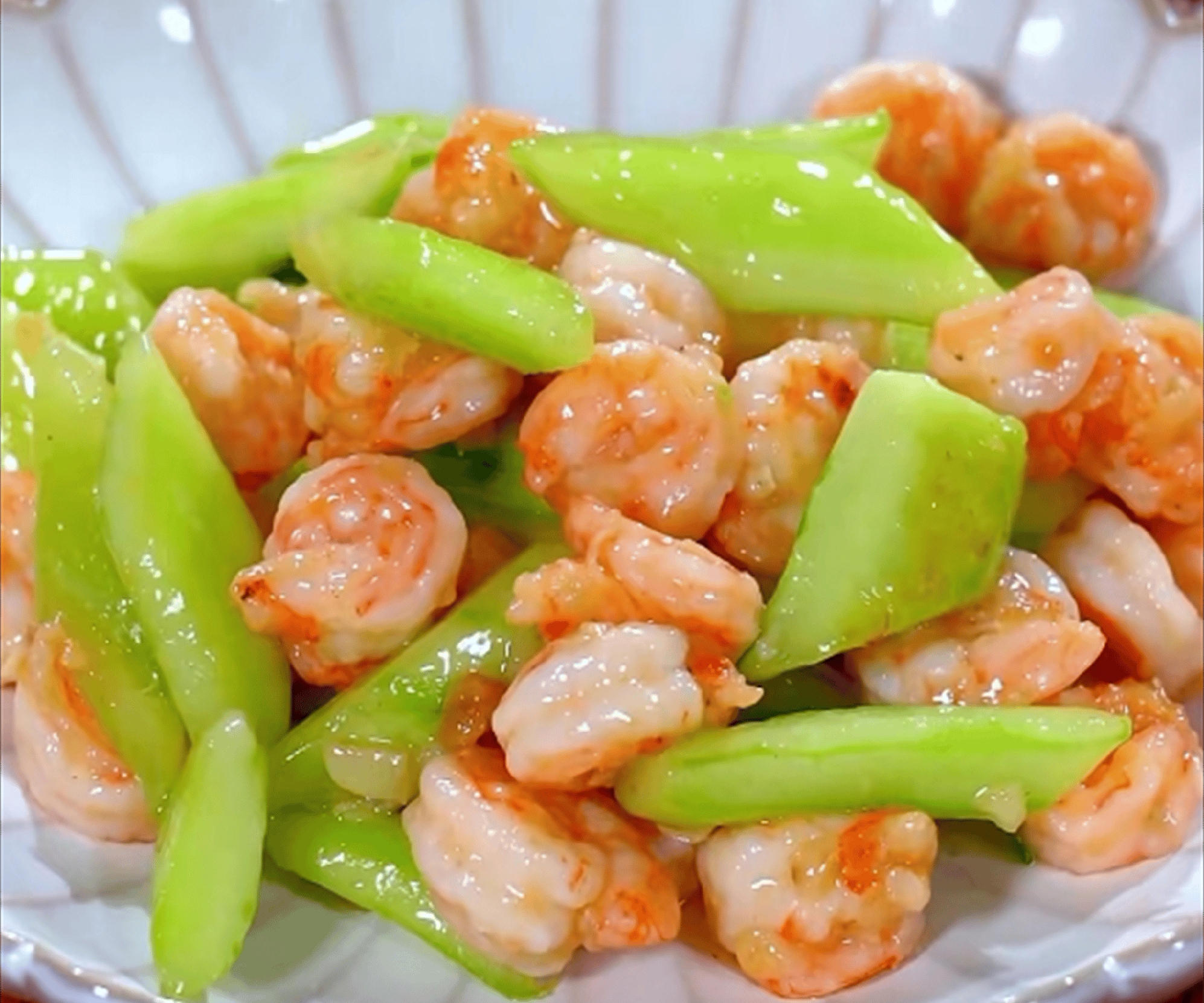 Gợi ý 5 món ăn nấu nhanh cho ngày cuối tuần thảnh thơi: Nguyên liệu đơn giản mà ngon miệng - Ảnh 2.