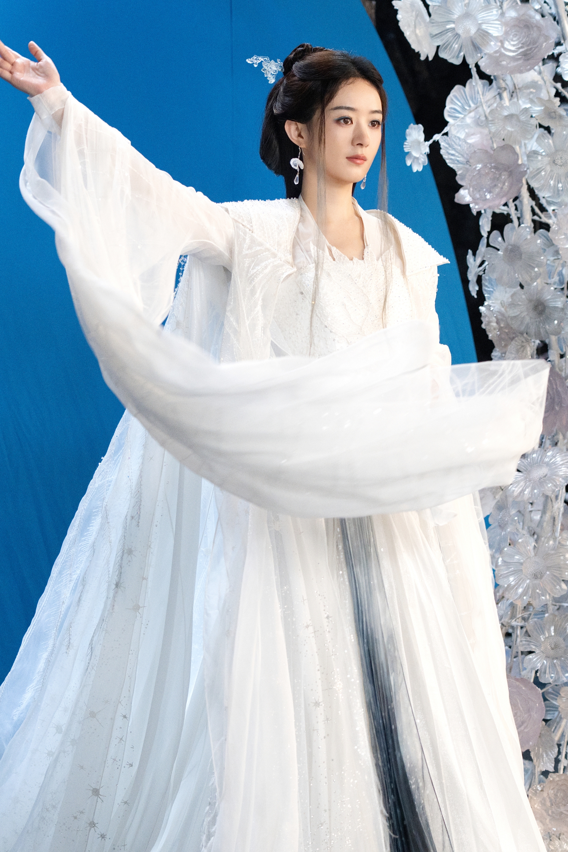 Đ&agrave;m T&ugrave;ng Vận xấu hổ v&igrave; Triệu Lệ Dĩnh- Ảnh 2.