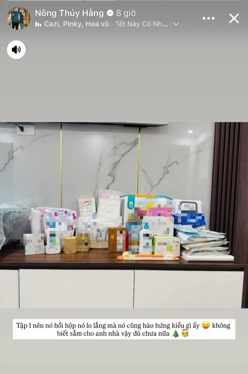 Hoa hậu N&ocirc;ng Th&uacute;y Hằng đang mang thai sau 5 th&aacute;ng kết h&ocirc;n với chồng Ph&oacute; gi&aacute;m đốc - Ảnh 1.