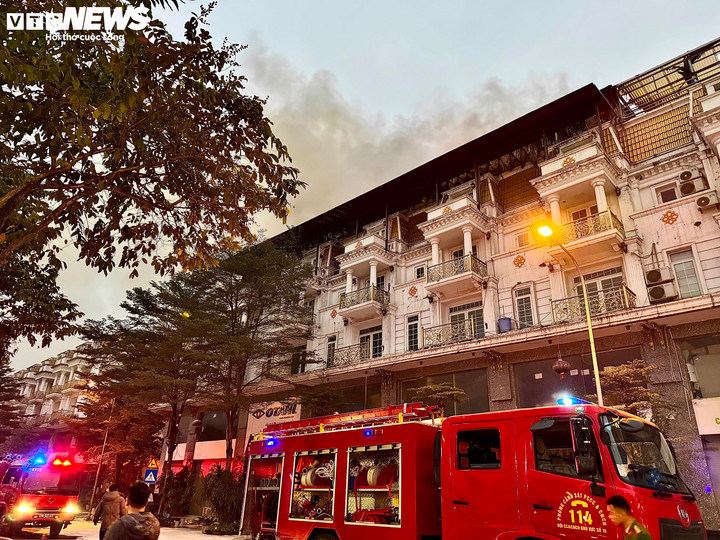 Ch&aacute;y lớn tại biệt thự liền kề ở Geleximco L&ecirc; Trọng Tấn, H&agrave; Nội - Ảnh 4.