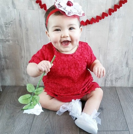 Em bé có má lúm đồng tiền rất đáng yêu, nhưng theo quan điểm dân gian, không phải chỉ có như vậy - Ảnh 3.