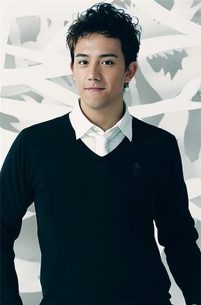 Trương Tr&iacute; Hằng từ nam thần đến c&ocirc;ng nh&acirc;n bốc v&aacute;c: H&agrave;nh tr&igrave;nh khổ cực sau scandal - Ảnh 3.