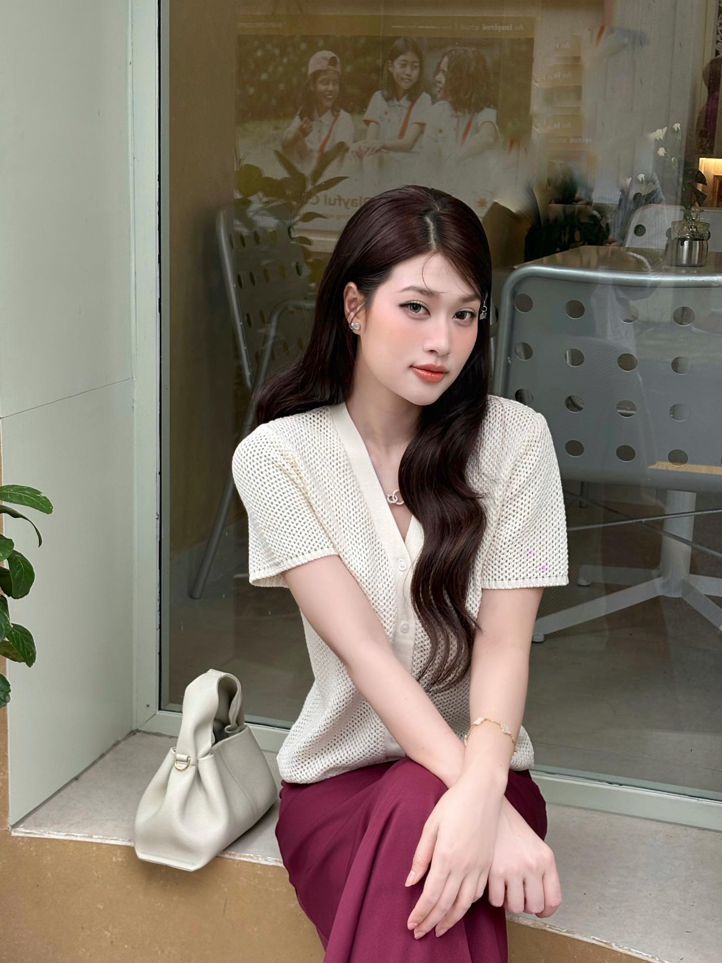 Phong cách đối lập của Kỳ Duyên và Thiên Ân: Nét đẹp cá tính và nữ tính - Ảnh 8. Phong cách đối lập của Kỳ Duyên và Thiên Ân: Nét đẹp cá tính và nữ tính - Ảnh 8.