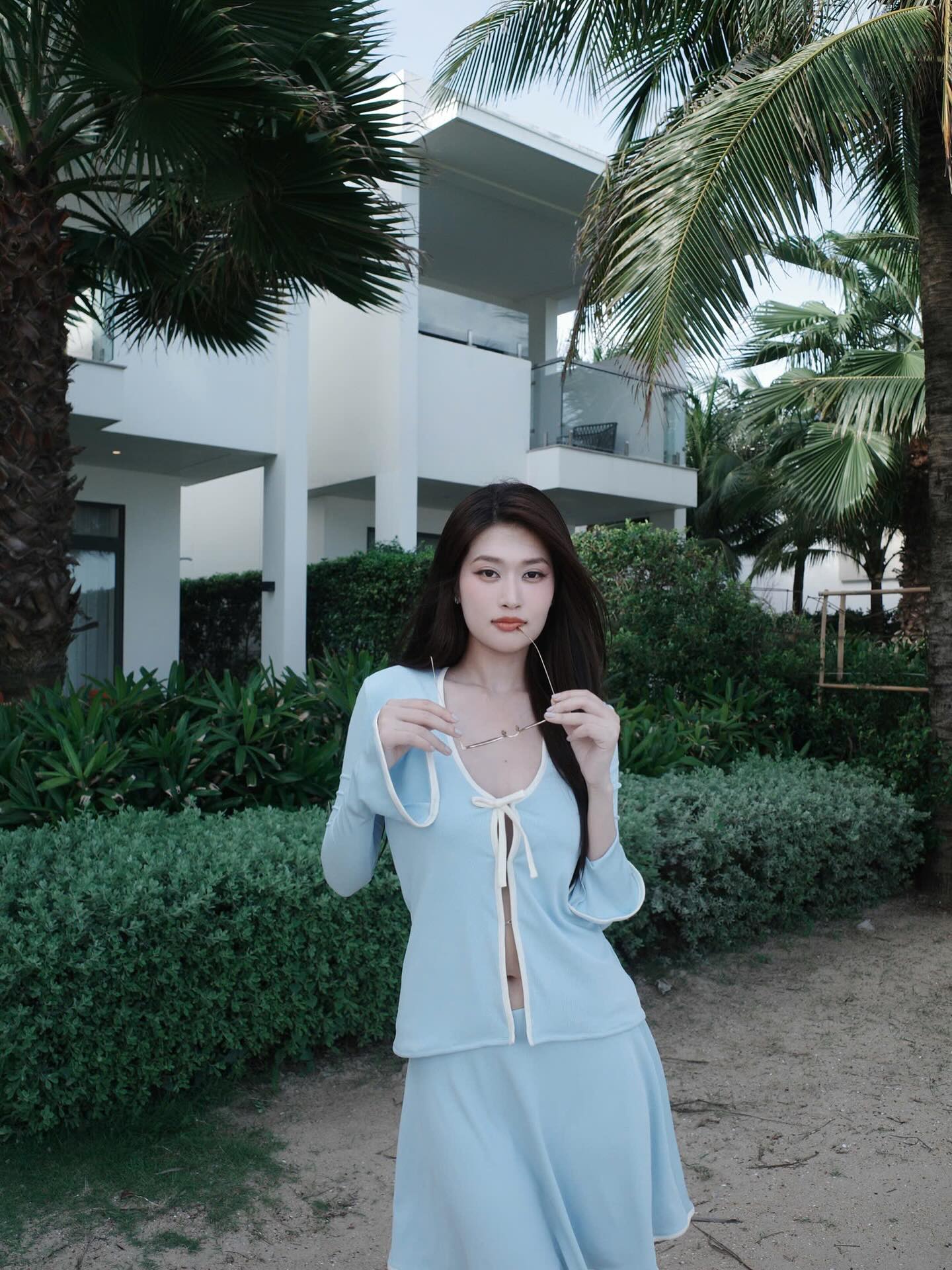 Phong cách đối lập của Kỳ Duyên và Thiên Ân: Nét đẹp cá tính và nữ tính - Ảnh 7. Phong cách đối lập của Kỳ Duyên và Thiên Ân: Nét đẹp cá tính và nữ tính - Ảnh 7.