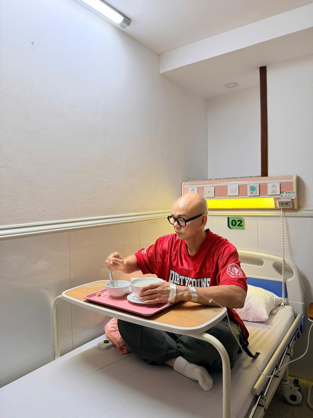 Phan Đinh T&ugrave;ng nhập viện v&igrave; kiệt sức , h&eacute; lộ &Aacute;p lực trước Đinh show - Ảnh 2.