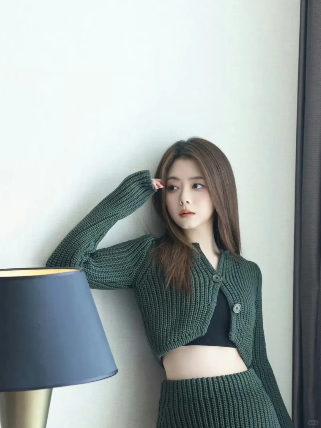 Soi tướng mặt Đ&agrave;m T&ugrave;ng Vận: Kh&ocirc;ng cằm V-line vẫn l&agrave; 