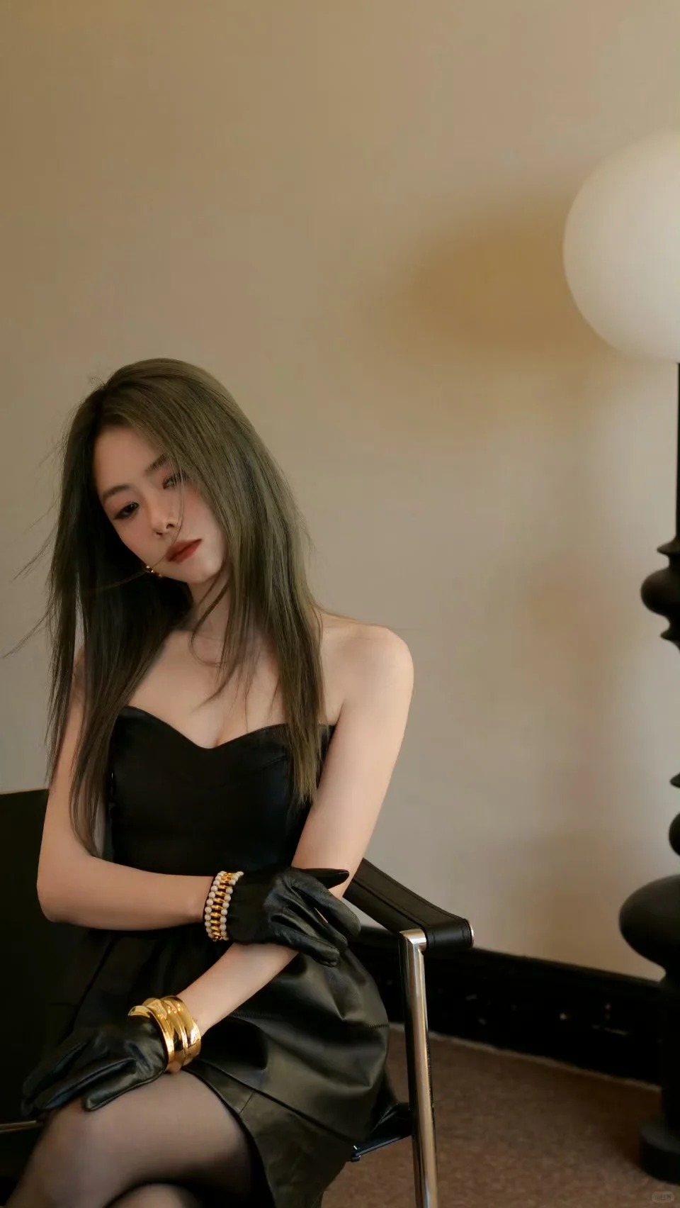 Soi tướng mặt Đ&agrave;m T&ugrave;ng Vận: Kh&ocirc;ng cằm V-line vẫn l&agrave; 