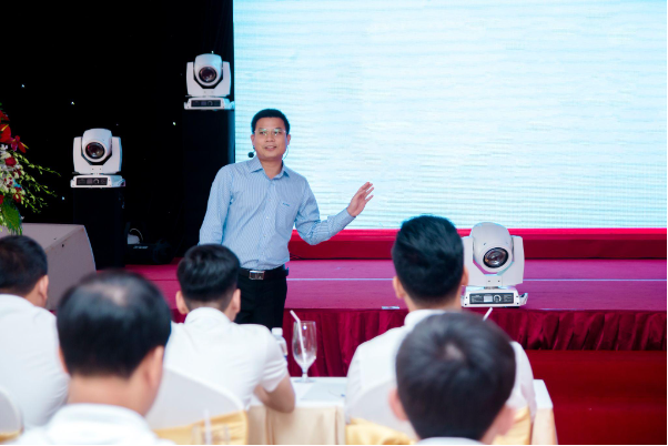 Tường nh&agrave; bị ẩm mốc: N&ecirc;n sơn lại, ốp gạch hay nhựa? - Ảnh 5.