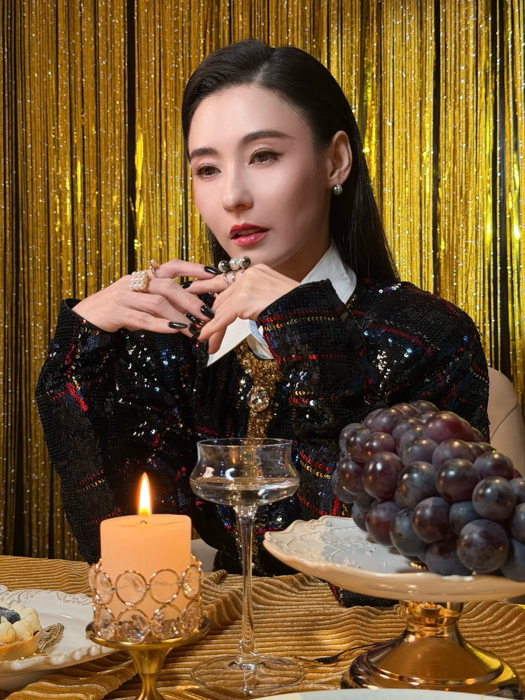 Soi n&eacute;t tướng ph&uacute; q&uacute;y của Trương B&aacute; Chi gi&uacute;p c&ocirc; giữ vững địa vị trong showbiz - Ảnh 2.