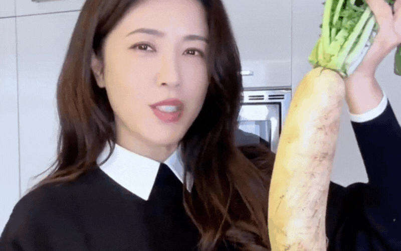 Món củ cải hấp siêu Ngon của Tăng lê giúp ấm bụng và tiêu hóa nhẹ nhàng mùa đông - Ảnh 1. Món củ cải hấp siêu Ngon của Tăng lê giúp ấm bụng và tiêu hóa nhẹ nhàng mùa đông - Ảnh 1.