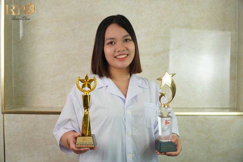 Phun mí Glamor tạo điểm nhấn cho đôi mắt tại Thẩm Mỹ Rio - Ảnh 4. Phun mí Glamor tạo điểm nhấn cho đôi mắt tại Thẩm Mỹ Rio - Ảnh 4.
