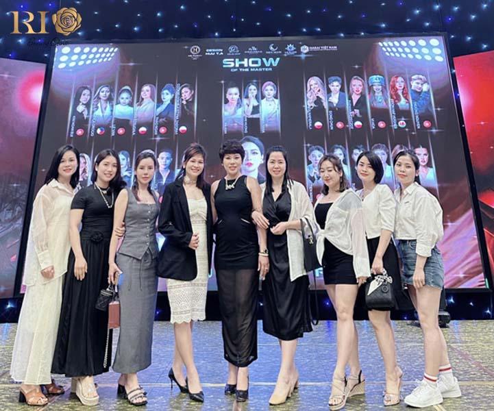 Phun mí Glamor tạo điểm nhấn cho đôi mắt tại Thẩm Mỹ Rio - Ảnh 5. Phun mí Glamor tạo điểm nhấn cho đôi mắt tại Thẩm Mỹ Rio - Ảnh 5.