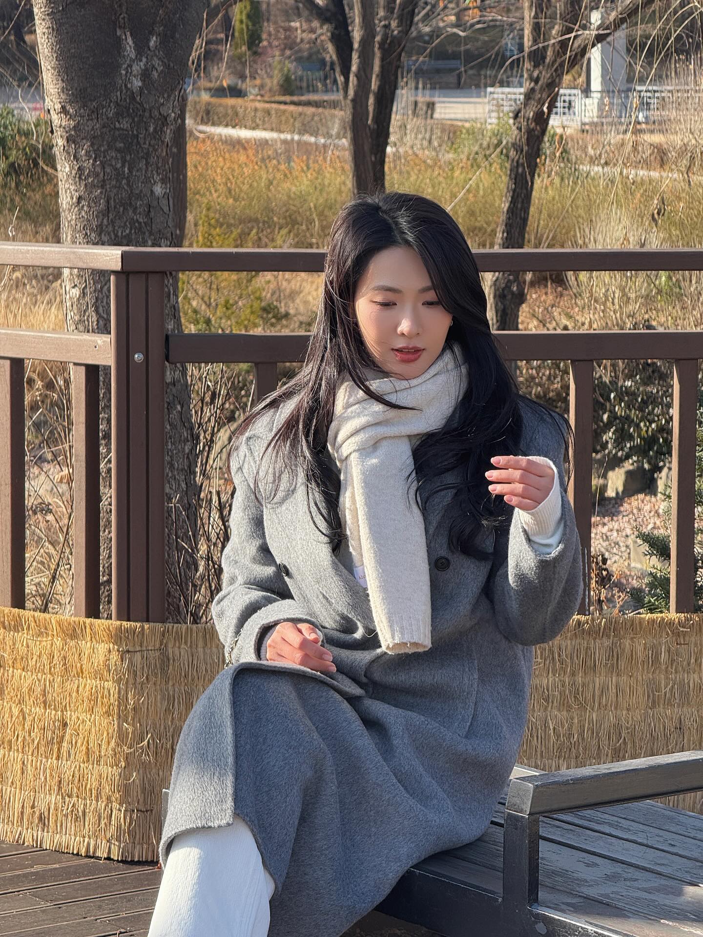 Nữ diễn vi&ecirc;n Việt c&oacute; style m&ugrave;a đ&ocirc;ng đẹp m&ecirc; mẩn, d&ugrave; phối đồ rất đơn giản - Ảnh 3.