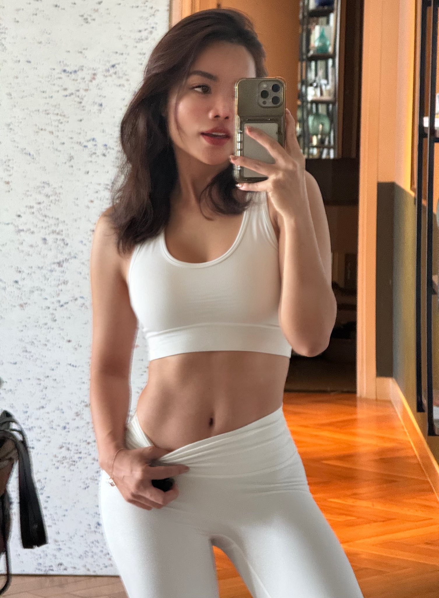 Kh&ocirc;ng cần phẫu thuật thẩm mỹ, mẹ 1 con vẫn đổi d&aacute;ng từ V&Acirc;M sang THON LEAN chỉ sau 1 năm, sẵn s&agrave;ng 