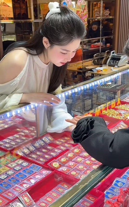 B&aacute;n sầu ri&ecirc;ng c&oacute; thiếu gia b&aacute;n v&agrave;ng v&agrave;o 