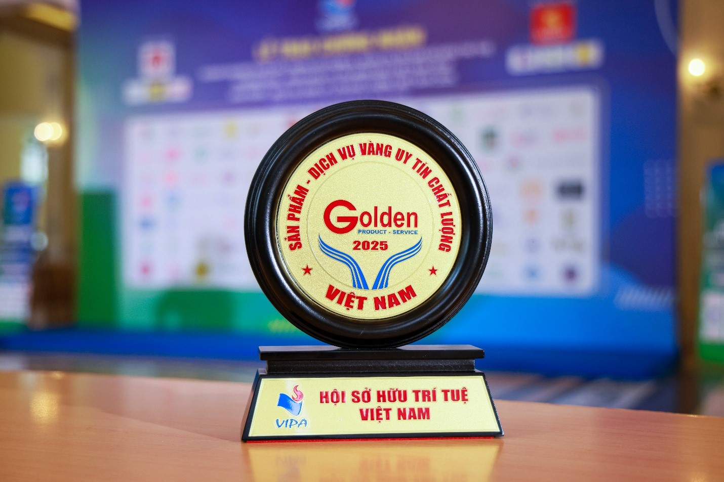 Herbalife Việt Nam đạt giải thưởng &ldquo;Thương Hiệu, Nh&atilde;n Hiệu Uy T&iacute;n H&agrave;ng Đầu Việt Nam&rdquo; 2025- Ảnh 1.