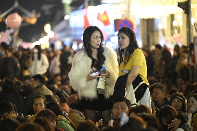 Ph&aacute;o hoa rực s&aacute;ng bầu trời, ch&agrave;o 2026!- Ảnh 23.