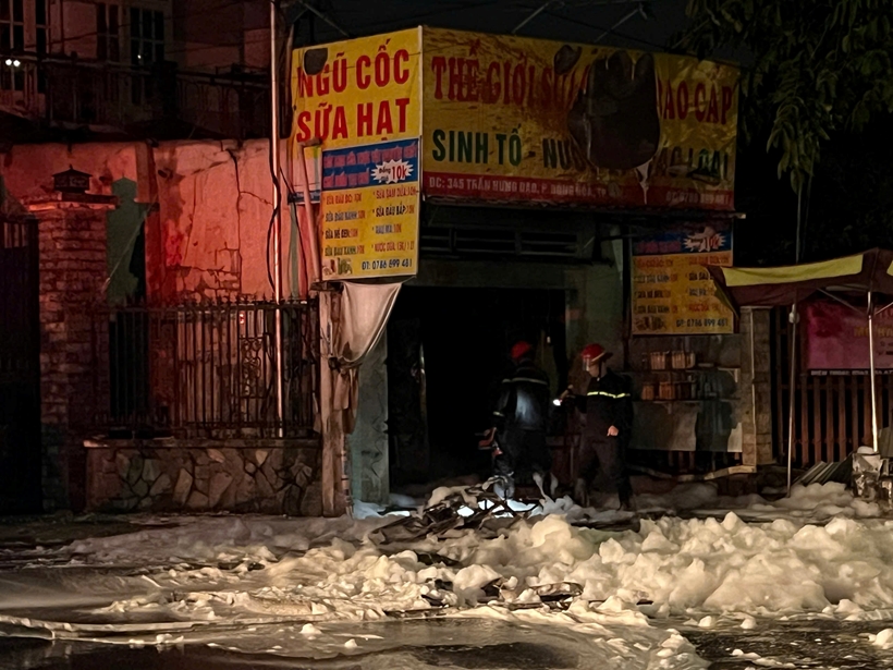 Vụ ch&aacute;y qu&aacute;n tr&agrave; sữa ở TP.HCM: Chi tiết bất thường tr&ecirc;n thi thể nạn nh&acirc;n - Ảnh 1.