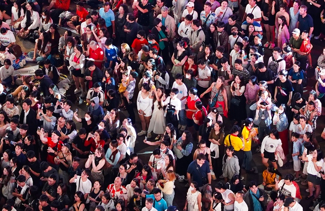 Ph&aacute;o hoa rực s&aacute;ng bầu trời, ch&agrave;o 2026!- Ảnh 44.