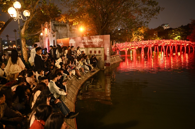 Ph&aacute;o hoa rực s&aacute;ng bầu trời, ch&agrave;o 2026!- Ảnh 51.